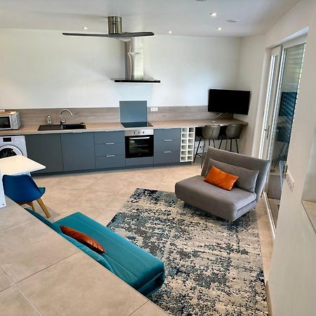 La Balma - 4 Appartements Avec Jardin En Maison Passive De Plain Pied A Frejus-Saint-Raphael Екстер'єр фото